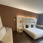 Photo n°13 de l'avis de swagatam.u fait le 09/06/2023 à 09:23 sur le  Acca Palace à Milan