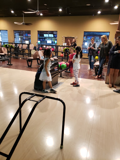 Bowling Alley «Chaparral 300 - We may close 1 hour early Sun-Thurs depending on volume, please call for details.», reviews and photos, 4191 Chino Hills Pkwy, Chino Hills, CA 91709, USA