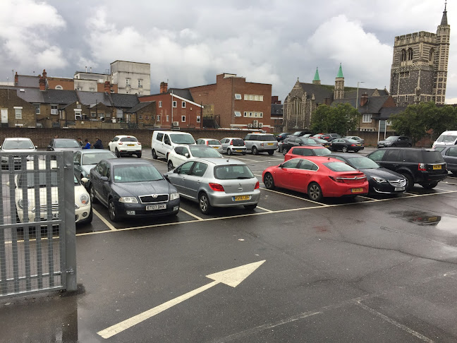 Reviews of Good Value Parking in Watford - Parking garage