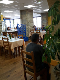 Atmosphère du Restaurant français Le Lion d'Or à Fougerolles-du-Plessis - n°3