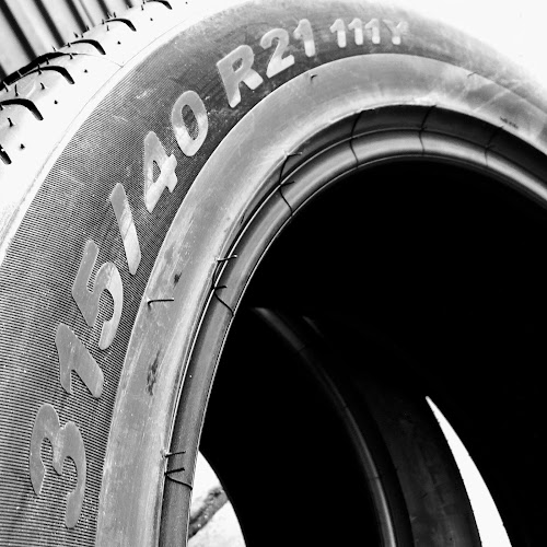 Serwis opon CISZEK sprzedaż opon i felg. - Rzeszów