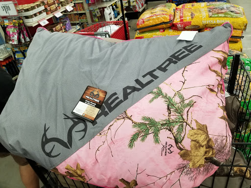 Home Improvement Store «Tractor Supply Co.», reviews and photos, 868 S Main St #100, Cleveland, GA 30528, USA