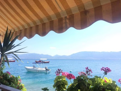 Photos of &Epsilon;&sigma;&tau;&iota;&alpha;&tau;&omicron;&rho;&iota;&omicron; "&Alpha;&nu;&tau;&omega;&nu;&eta;&sigmaf;"