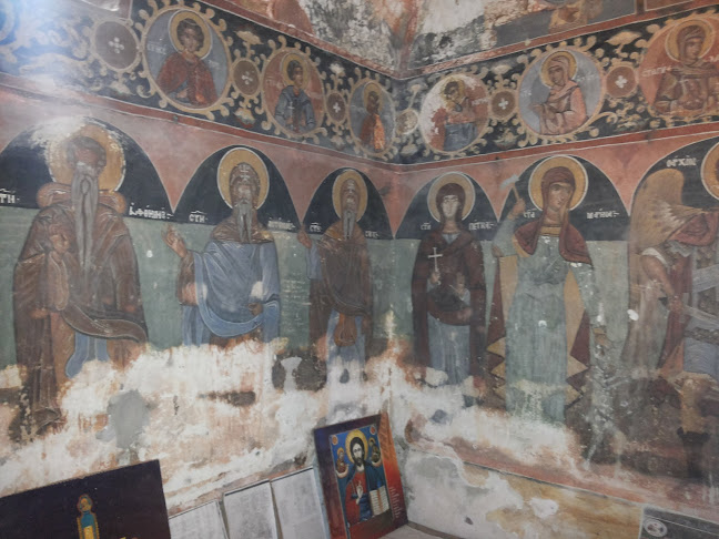 Отзиви за Средновековна църква "Успение Богородично" в Луковит - църква
