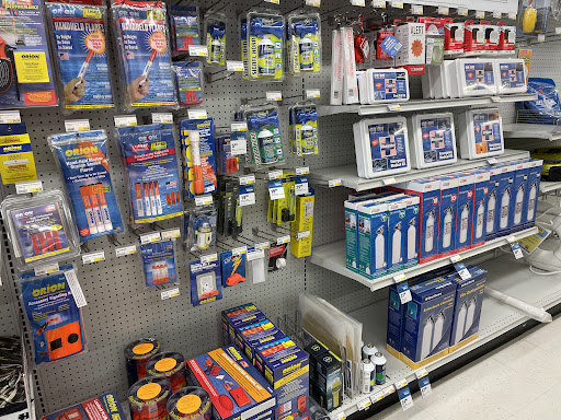 Marine Supply Store «West Marine», reviews and photos, 4141 S 76th St, Greenfield, WI 53220, USA