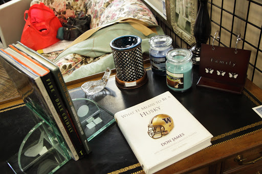 Thrift Store «Blue A Goodwill Boutique - Sumner», reviews and photos, 926 Main St #101, Sumner, WA 98390, USA