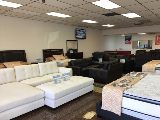 Furniture Store «Furniture Distribution Center», reviews and photos, 5011 W Hillsborough Ave, Tampa, FL 33634, USA