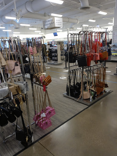 Department Store «Nordstrom Rack Lincoln Park», reviews and photos, 1551 N Sheffield Ave, Chicago, IL 60642, USA