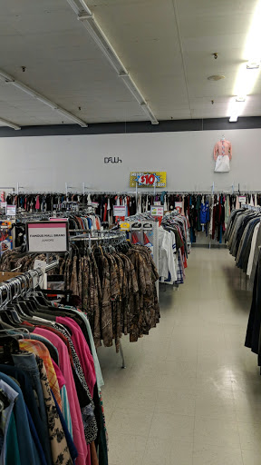 Discount Store «Discount Fashion Warehouse Kettering», reviews and photos, 2836 Wilmington Pike, Kettering, OH 45419, USA