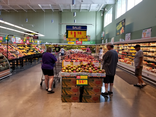 Grocery Store «H-E-B Grocery», reviews and photos, 97 Oyster Creek Dr, Lake Jackson, TX 77566‑4622, USA