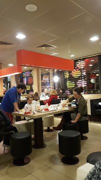Atmosphère du Restauration rapide McDonald's à Villeneuve-le-Roi - n°4