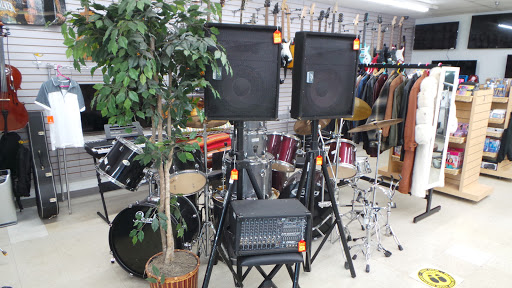 Pawn Shop «R J Jewelry & Loan Co», reviews and photos, 1210 Bloomingdale Rd, Glendale Heights, IL 60139, USA