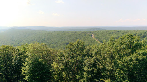 Golf Shop «Eagle Rock Golf Clubhouse & Pro Shop», reviews and photos, 191 Turnberry Ln, Hazle Township, PA 18202, USA