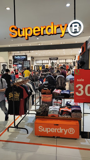 Superdry สาขา Central Rama 9