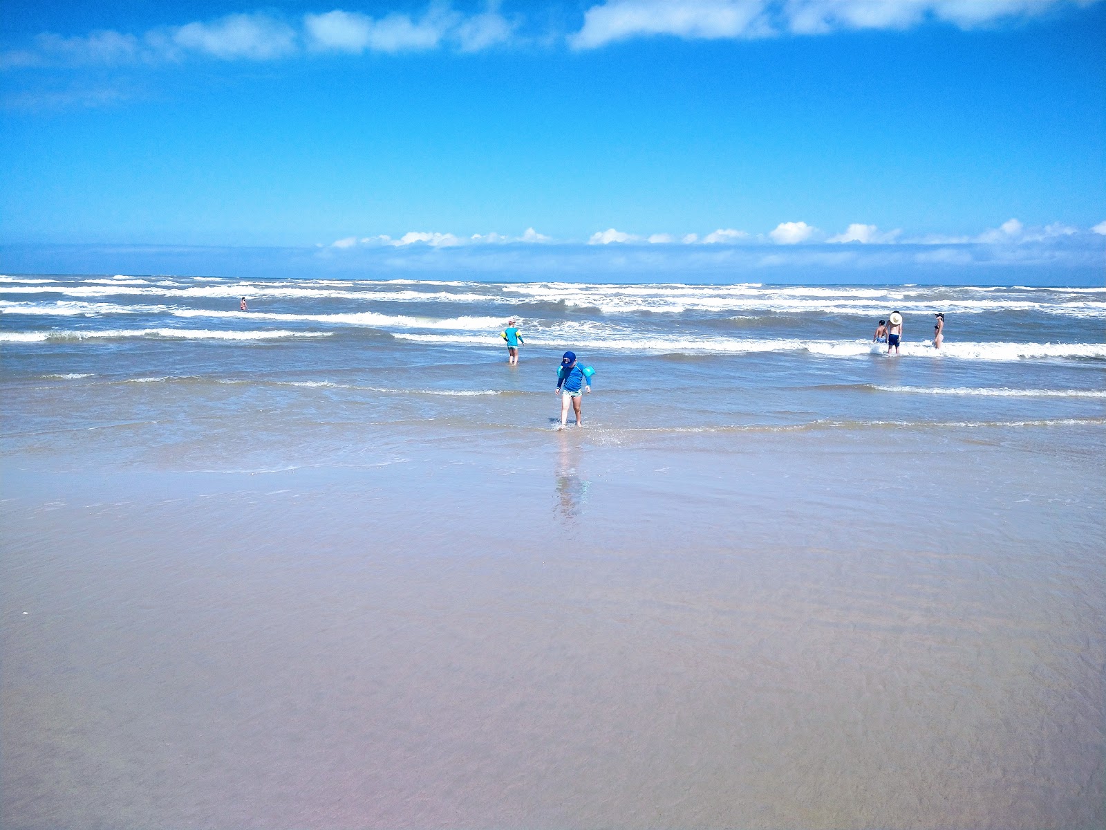 Foto de Praia Mariluz Norte - lugar popular entre os apreciadores de relaxamento