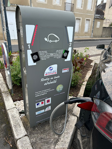 Borne de recharge de véhicules électriques Alterbase Sorégies Charging Station Montmorillon