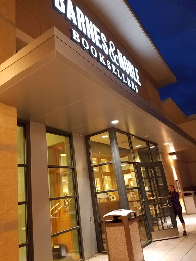 Book Store «Barnes & Noble», reviews and photos, 113 W County Center, Des Peres, MO 63131, USA