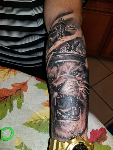 Tattoo Shop «SD Tattoo and Body Piercing», reviews and photos, 3780 Hancock St, San Diego, CA 92110, USA