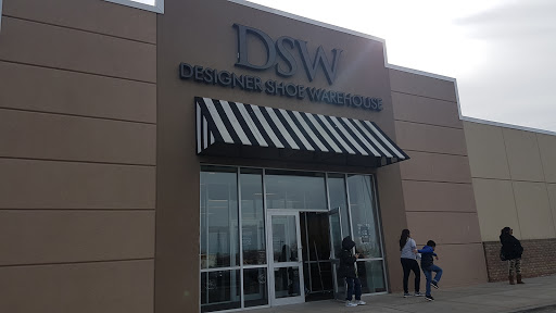 DSW Designer Shoe Warehouse, 345 Rockaway Turnpike, Lawrence, NY 11559, USA, 