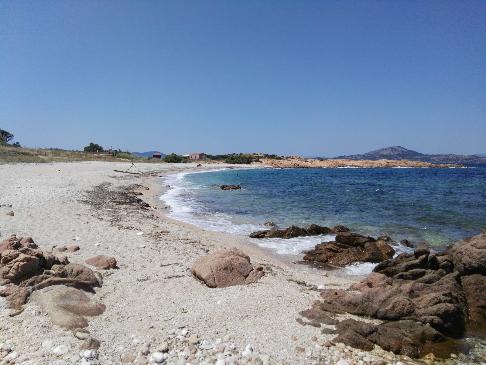 Foto de Spiaggia di Cala Tramontana área selvagem