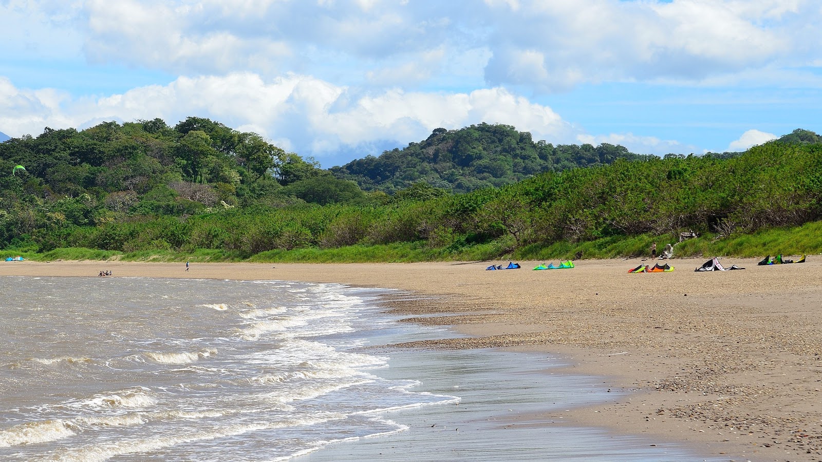 Foto de Copal beach con agua turquesa superficie