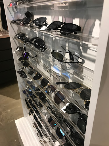 Clothing Store «Express», reviews and photos, 6847 Springfield Mall, Springfield, VA 22150, USA
