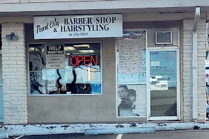 Pearl City Barber-Hairstyling image