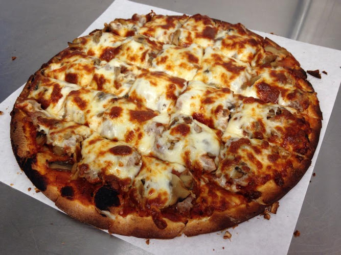 #1 best pizza place in Eau Claire - Geno's Pizza