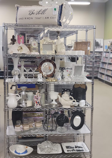 Non-Profit Organization «Goodwill Store & Donation Center», reviews and photos, 1381 N Rand Rd, Palatine, IL 60074, USA