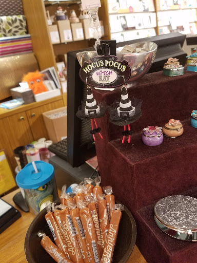 Papyrus, 193 Meeting St, Charleston, SC 29401, USA, 