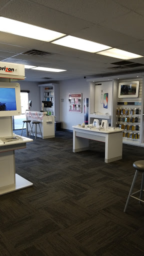 Cell Phone Store «GoWireless Verizon Authorized Retailer», reviews and photos, 1570 N Zaragoza Rd, El Paso, TX 79936, USA