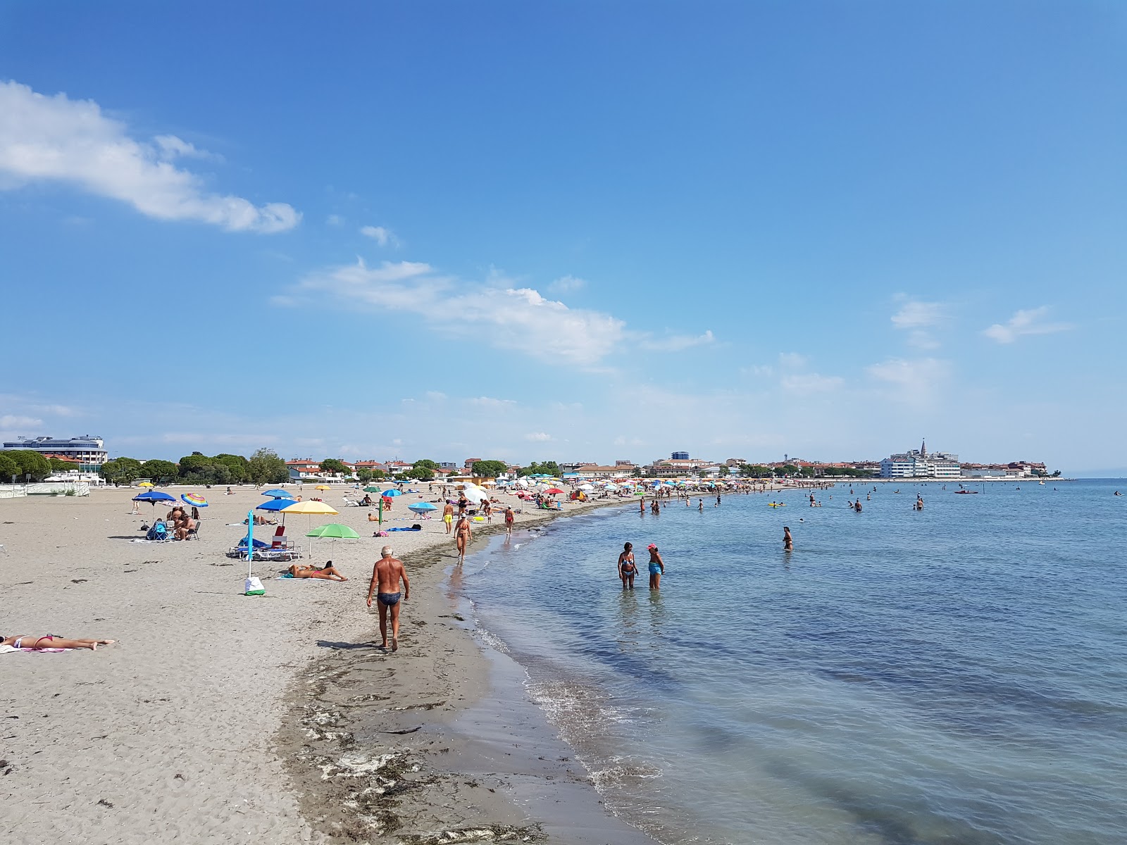 Foto de Spiaggia Costa Azzurra área de complejo turístico de playa