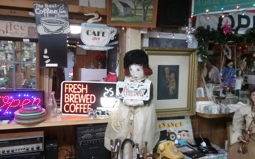 Flea Market «The Douglas Flea Market», reviews and photos, 436 NE Main St, Douglas, MA 01516, USA