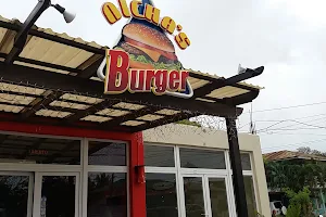 Nicha's Burger image