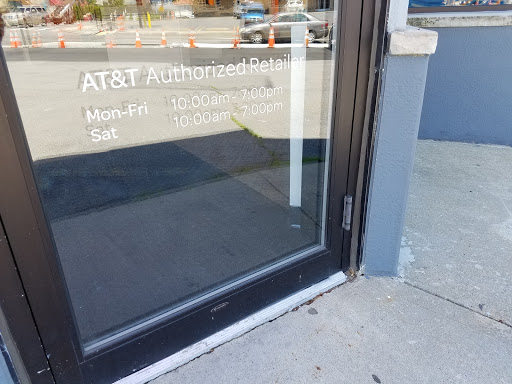 Cell Phone Store «AT&T Authorized Retailer», reviews and photos, 301 S Blakely St, Dunmore, PA 18512, USA