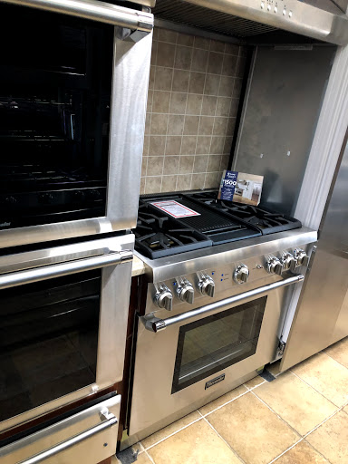 Appliance Store «Smithtown Appliance Co», reviews and photos, 25 E Main St, Smithtown, NY 11787, USA