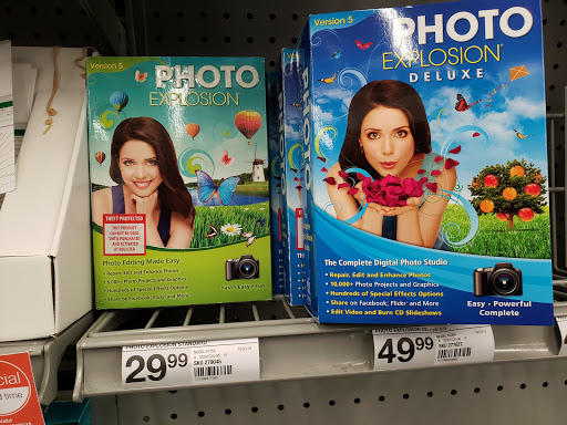 Office Supply Store «Staples», reviews and photos, 2950 Belcrest Center Dr, Hyattsville, MD 20782, USA