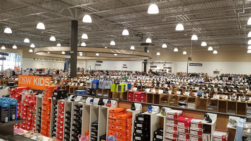 Shoe Store «DSW Designer Shoe Warehouse», reviews and photos, 538 Boston Post Rd, Orange, CT 06477, USA