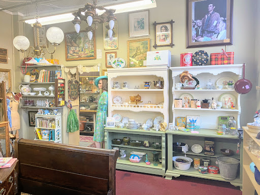 Antique Furniture Store «The Factory Antiques», reviews and photos, 130 W Main St, Silverdale, PA 18962, USA