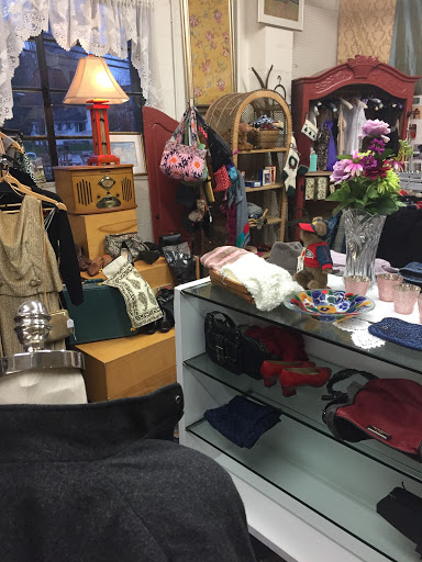 Thrift Store «Exeter Community Thrift Shop», reviews and photos, 96 Epping Rd, Exeter, NH 03833, USA