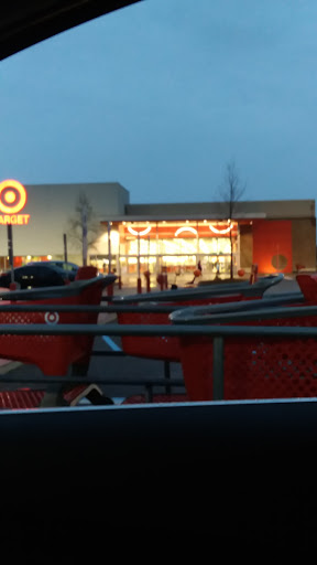 Department Store «Target», reviews and photos, 100 Upland Square Dr, Pottstown, PA 19464, USA