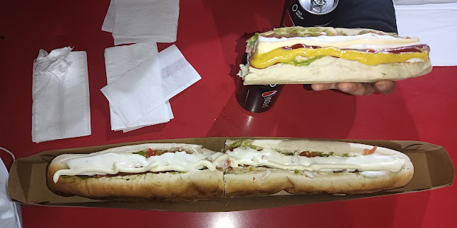 Opiniones de Corbata Hot Dog's en El Bosque - Restaurante