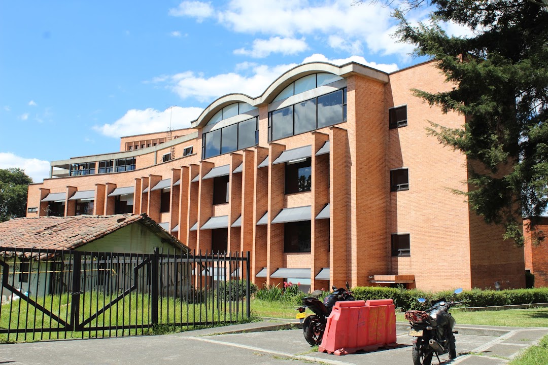 Edificio 310 - Facultad de Ciencias Económicas
