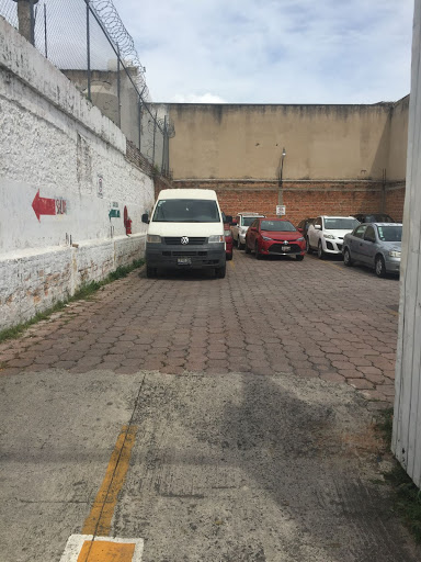 Estacionamiento Javier mina II