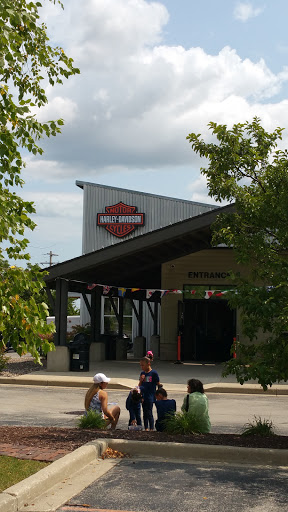 Harley-Davidson Dealer «House of Harley-Davidson®», reviews and photos, 6221 W Layton Ave, Milwaukee, WI 53220, USA