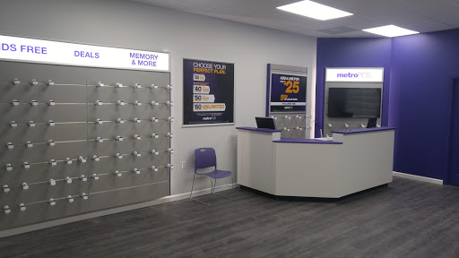 Cell Phone Store «MetroPCS Authorized Dealer», reviews and photos, 968 SW Bayshore Blvd, Port St Lucie, FL 34983, USA