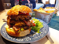 Hamburger du Restaurant Le Comptoir De Famille à Lachapelle-Sous-Rougemont - n°6