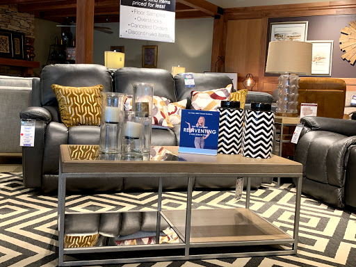 Furniture Store «La-Z-Boy Furniture Galleries», reviews and photos, 3010 Mallory Ln, Franklin, TN 37067, USA