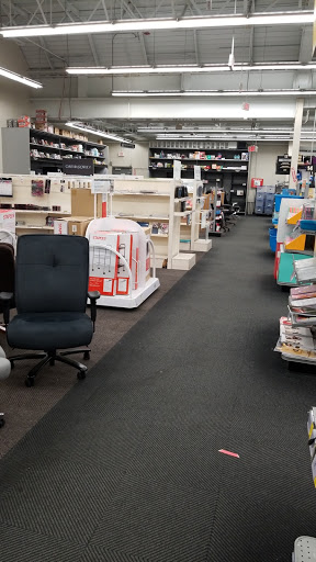 Office Supply Store «Staples», reviews and photos, 1700 W 49th St, Hialeah, FL 33012, USA