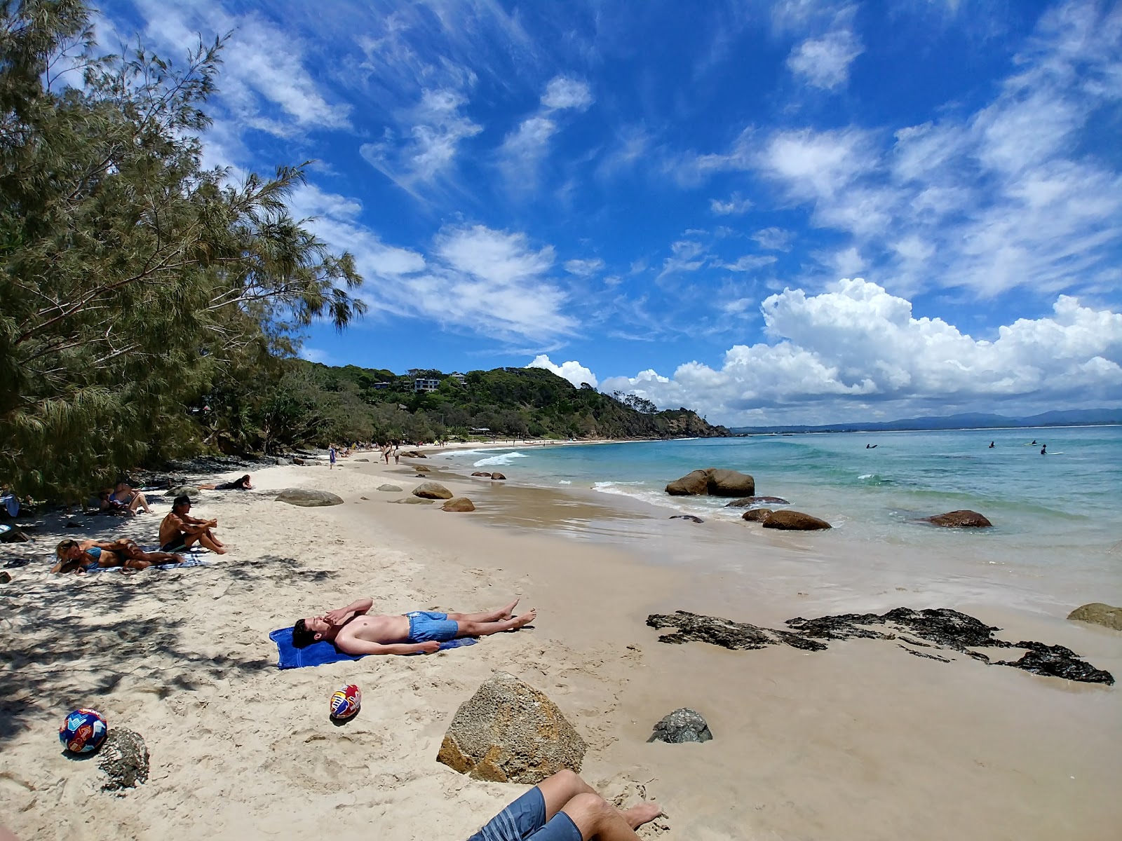Photo de Wategos Beach avec plage spacieuse